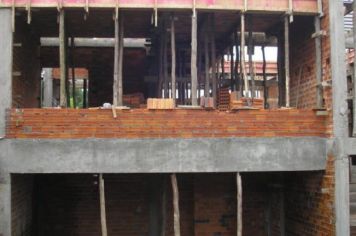 CONSTRUÇÃO