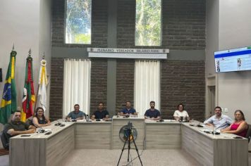 Câmara de Vereadores de Arvorezinha realiza sessão extraordinária em 23/01/2025