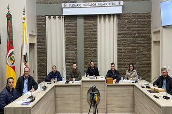 LEGISLATIVO REALIZOU SESSÃO ORDINÁRIA NESTA SEGUNDA-FEIRA