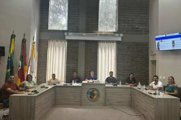 Câmara de Vereadores de Arvorezinha aprova cessão de ambulância para a Secretaria de Saúde  